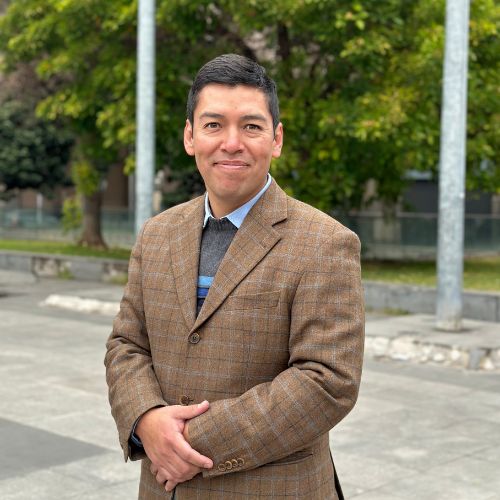 Renato Castillo, Secretario del Círculo de Egresados